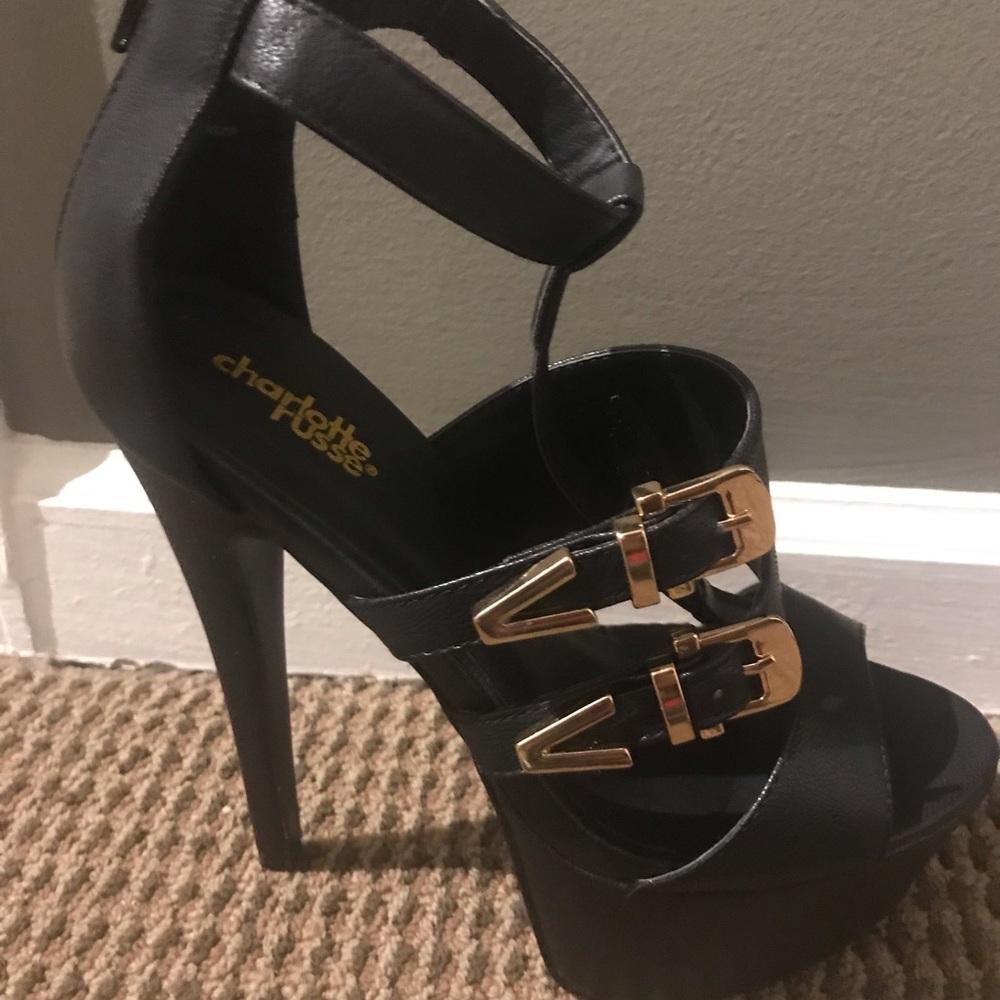 Charlotte Russe black modern sneaker